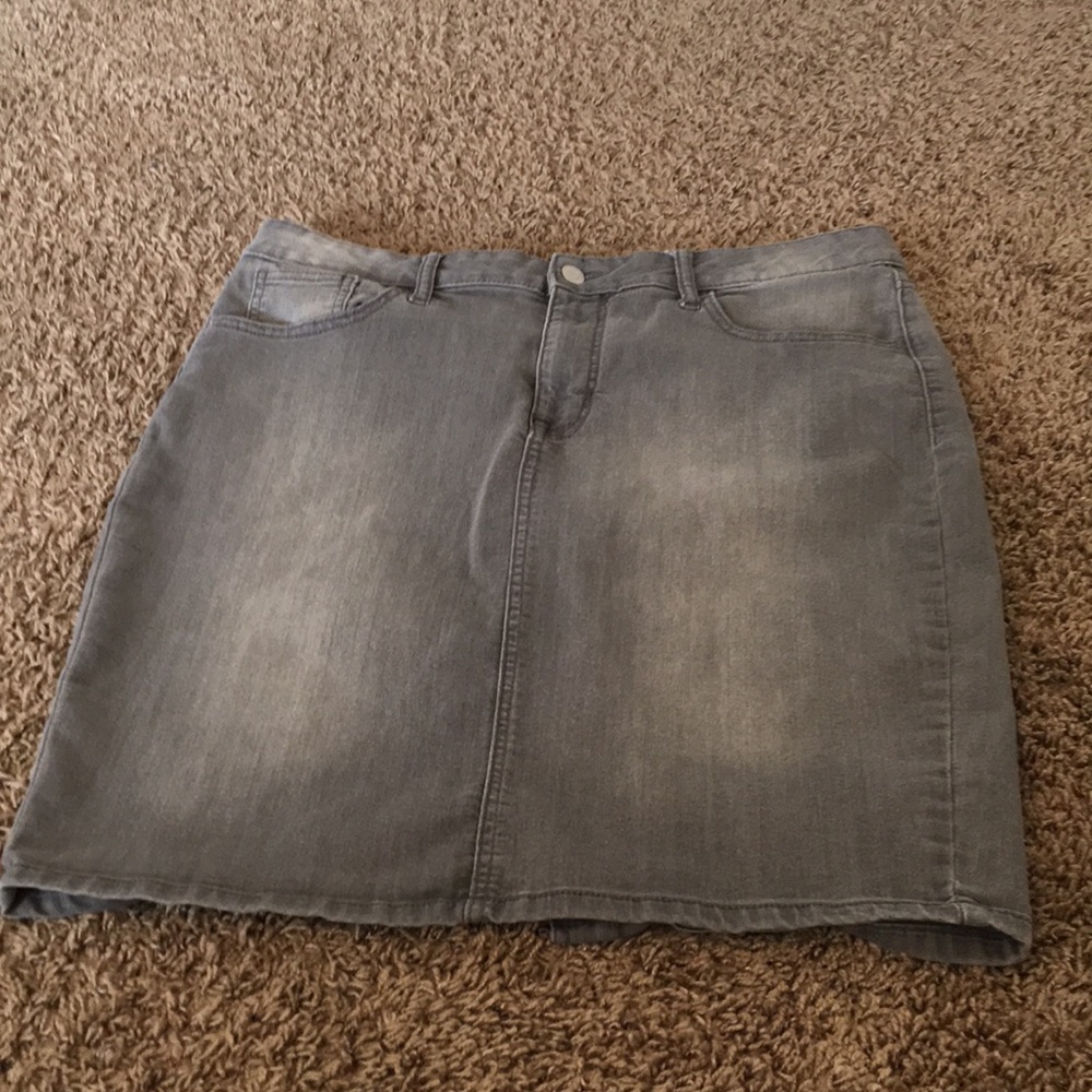 Gray denim skirt